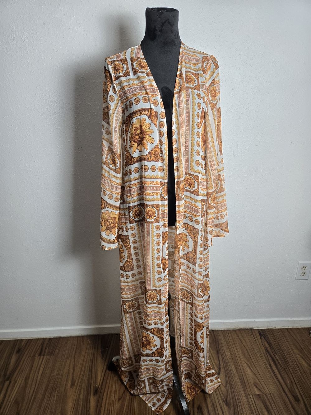 Banjul Baroque Jacquard Long Duster Coverlet